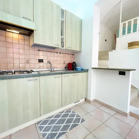 Apartment Confortevole Nel Centro Storico La Maddalena (Sassari)